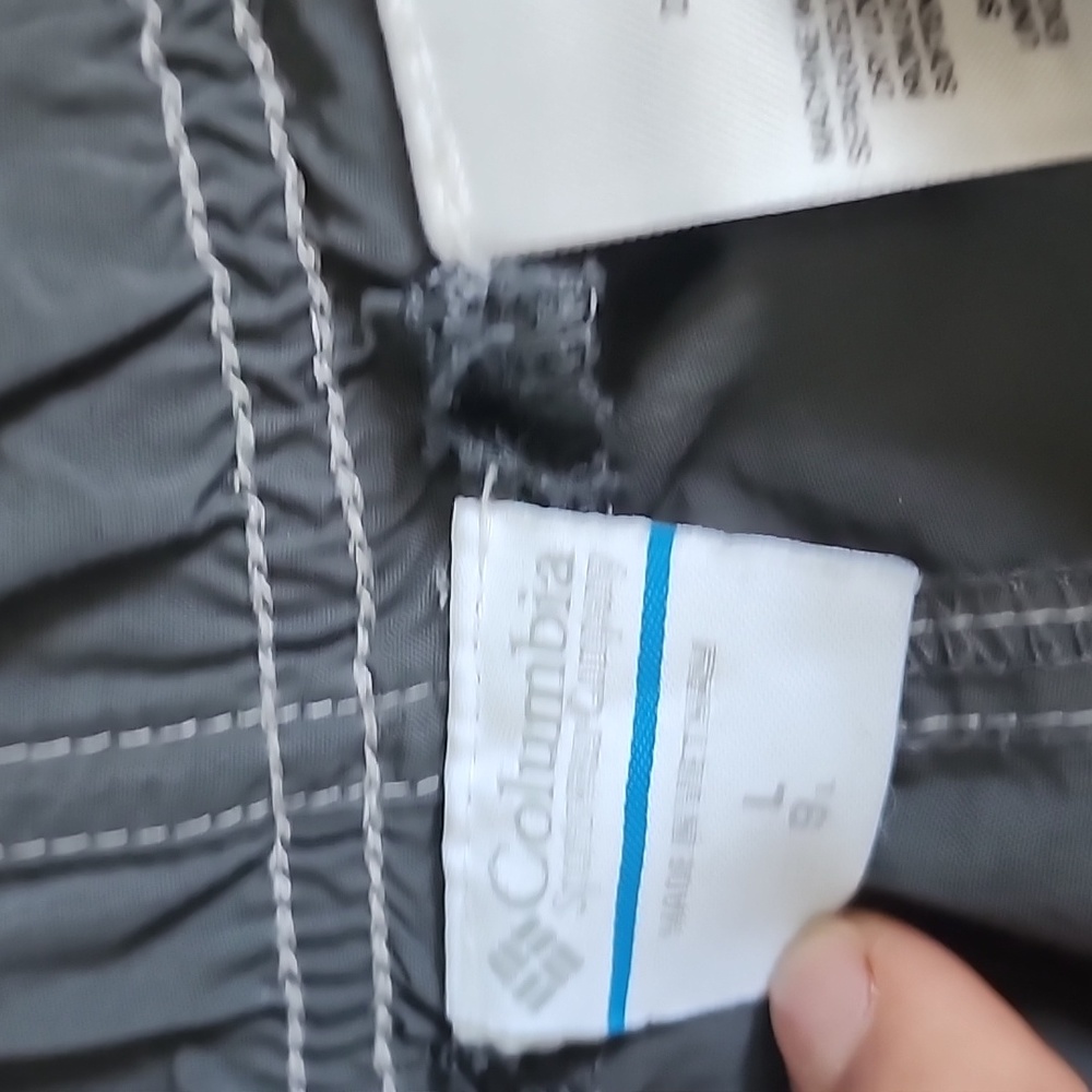 Columbia Shorts - Picture 3 of 5